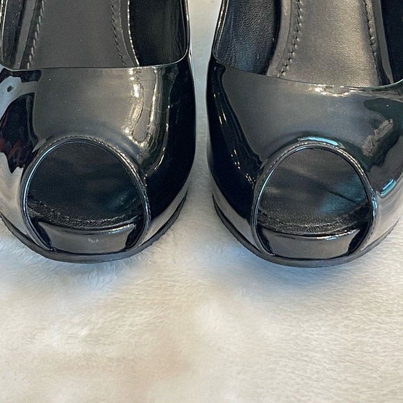 LOUIS VUITTON LV Black Patent Leather Oh Really Peep-toe Pumps Sandals - Picture 5 of 9